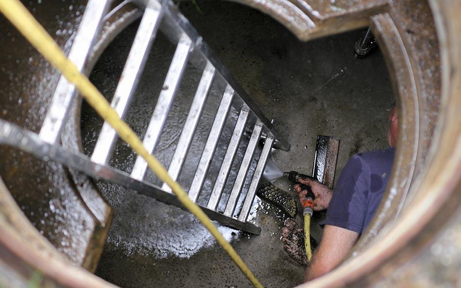 société pour déboucher canalisation Adainville