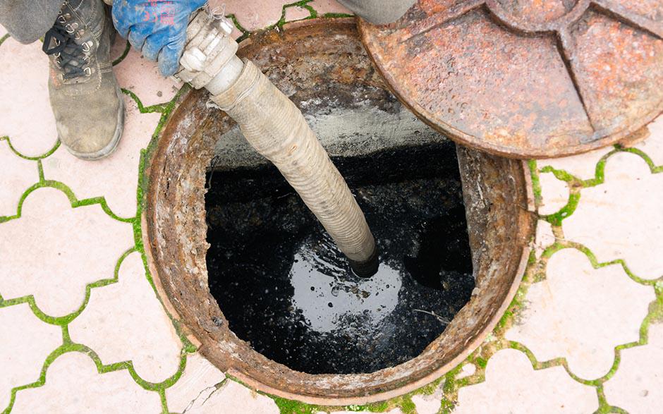 société pour déboucher canalisation Adainville