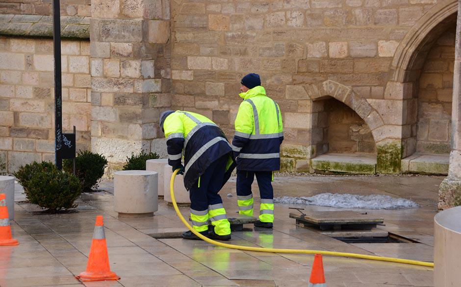 société pour déboucher canalisation Adainville